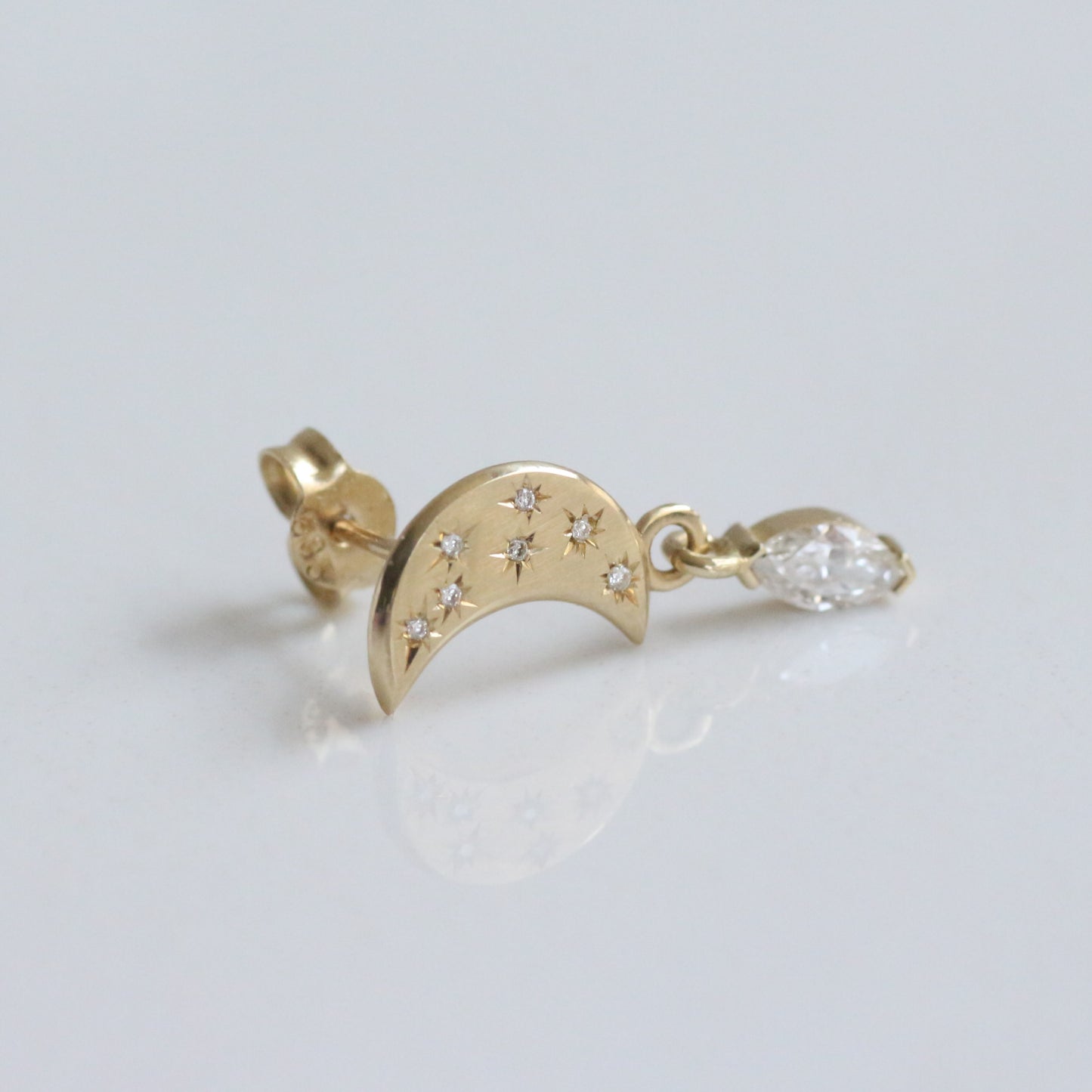 To The Moon stud
