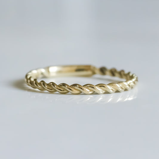 Twist ring 14K gold